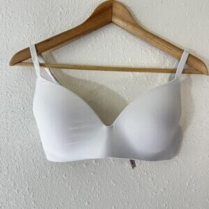 Victoria’s Secret T-shirt Bra Lightly Lined Wireless Size 34D